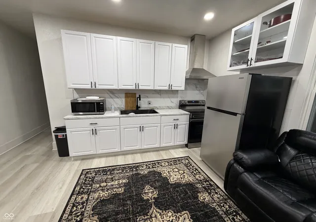 Photo 3 of House for sale at 2918 N Kenwood Ave, Indianapolis, IN 46208 | MLS# 22120303 | Listing updated on 2026-09-08