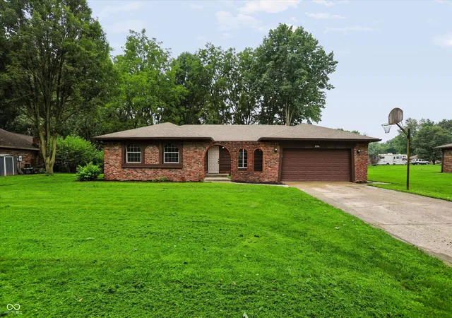 1st image of 254 Summit Ridge Dr, Greenwood, IN 46142 | MLS# 22120315