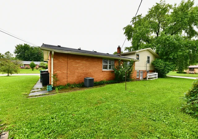 37th image of 1421 Denver Dr, Plainfield, IN 46168 | MLS# 22120317