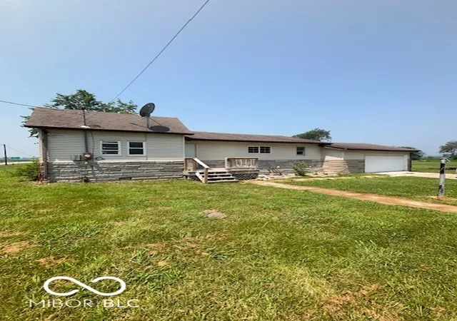 1st image of 5715 S County Road 150 Road E, Clayton, IN 46118 | MLS# 22120349