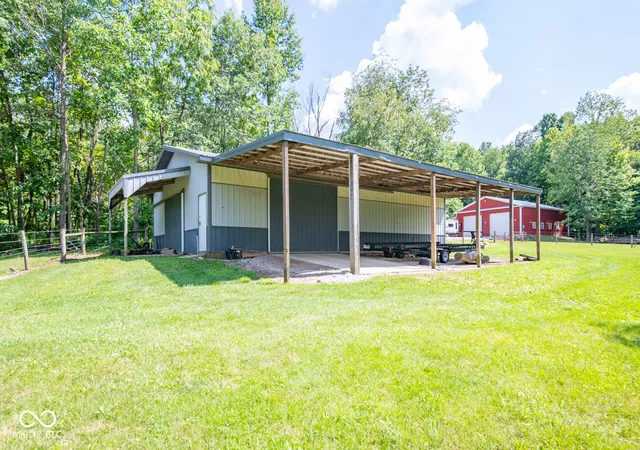 1st image of 11497 E Pocahontas East Dr, Greencastle, IN 46135 | MLS# 22120357