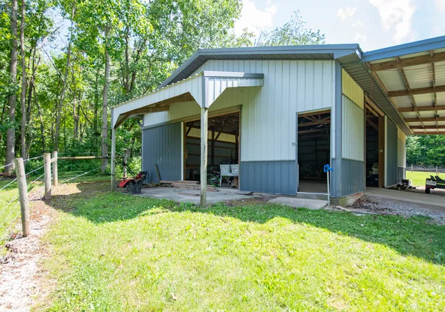 5th image of 11497 E Pocahontas East Dr, Greencastle, IN 46135 | MLS# 22120357