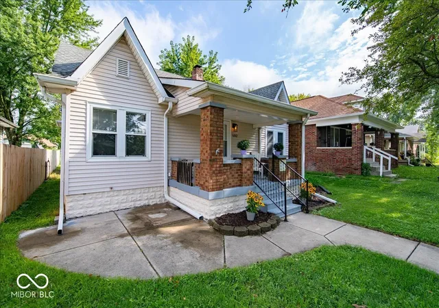 3rd image of 4012 E 11Th St, Indianapolis, IN 46201 | MLS# 22120358