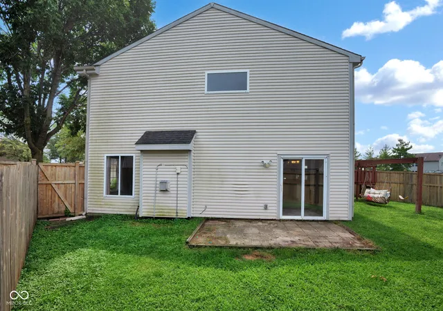 33rd image of 780 Mountain Pine Dr, Greenwood, IN 46143 | MLS# 22120364
