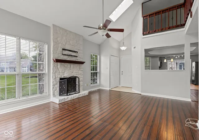 Photo 4 of Condo for sale at 6407 Bayside South Dr, Indianapolis, IN 46250 | MLS# 22120366 | Listing updated on 2026-08-26