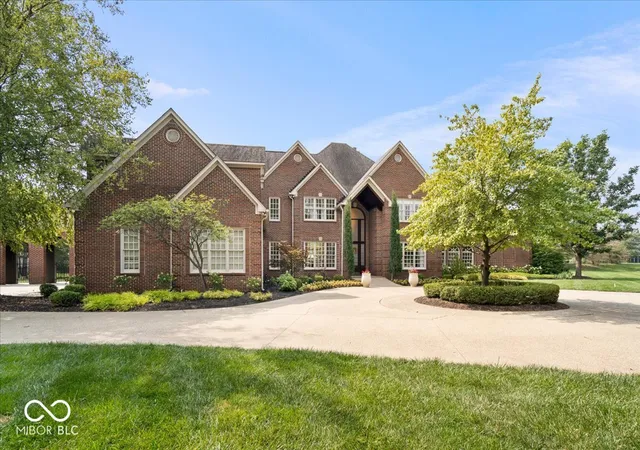 2nd image of 3555 Sedgemoor Cir, Carmel, IN 46032 | MLS# 22120376