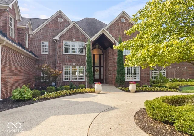 3rd image of 3555 Sedgemoor Cir, Carmel, IN 46032 | MLS# 22120376
