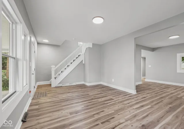 4th image of 242 N Pershing Ave, Indianapolis, IN 46222 | MLS# 22120380