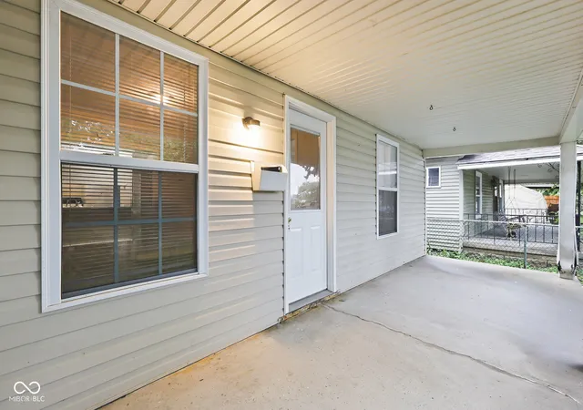 Photo 2 of Sale Pending at 848 S Belleview Pl, Indianapolis, IN 46221 | MLS# 22120381 | Listing updated on 2026-09-02