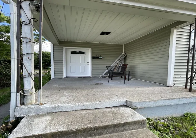 3rd image of 231-233 W 29Th St, Indianapolis, IN 46208 | MLS# 22120382