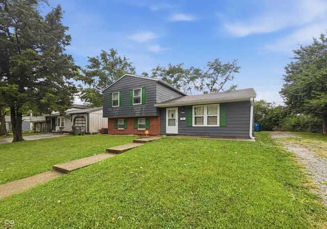4th image of 3660 Alsace Dr, Indianapolis, IN 46226 | MLS# 22120384