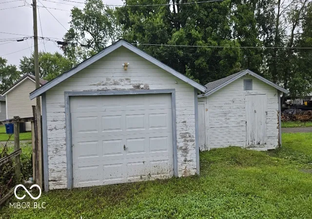 4th image of 1110 Lincoln St, Shelbyville, IN 46176 | MLS# 22120406