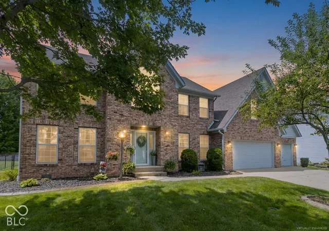 Photo 1 of Single family home for sale at 1518 Pippin Dr, Greenfield, IN 46140 | MLS# 22120409 | Listing updated on 2026-10-06