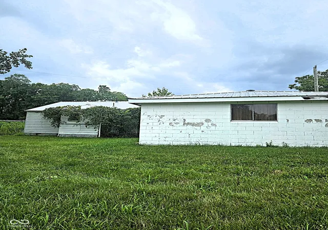 1st image of 515 N Main St, Cloverdale, IN 46120 | MLS# 22120417