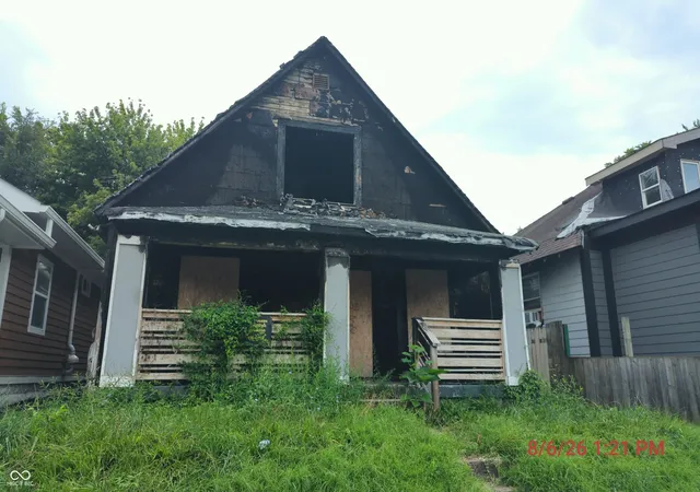 2nd image of 921 N Oxford St, Indianapolis, IN 46201 | MLS# 22120440