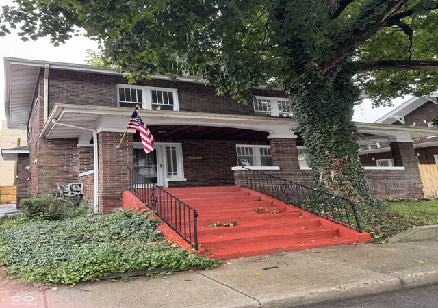 1st image of 35 E King St, Franklin, IN 46131 | MLS# 22120449
