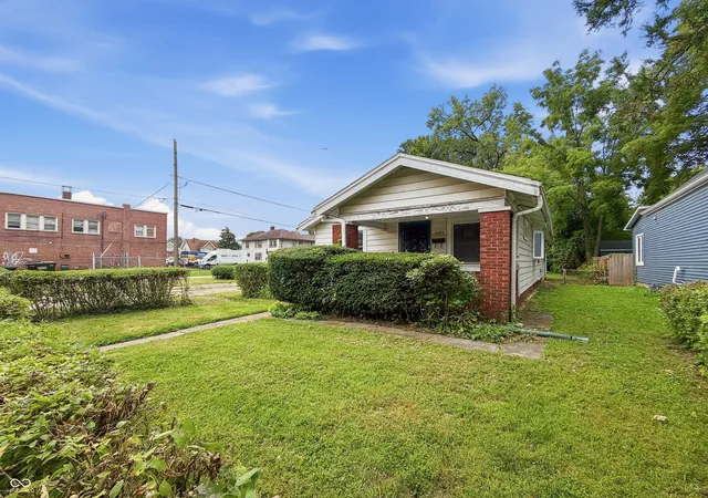 Photo 4 of Sale Pending at 317 W 42nd Street, Indianapolis, IN 46208 | MLS# 22120455 | Listing updated on 2026-09-08