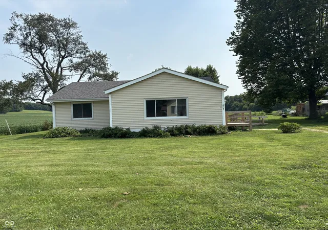 Photo 1 of Sale Pending at 407 E Log St, Carthage, IN 46115 | MLS# 22120469 | Listing updated on 2026-08-31