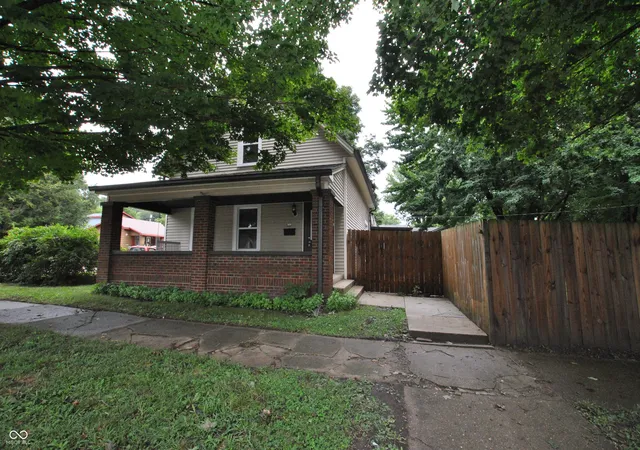1st image of 389 N Lincoln St, Martinsville, IN 46151 | MLS# 22120471