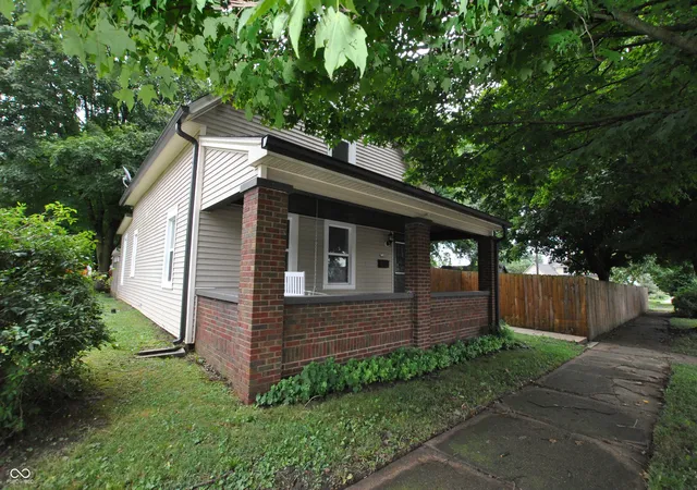 2nd image of 389 N Lincoln St, Martinsville, IN 46151 | MLS# 22120471