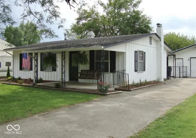 1st image of 451 Western Pkwy, Seymour, IN 47274 | MLS# 22120484