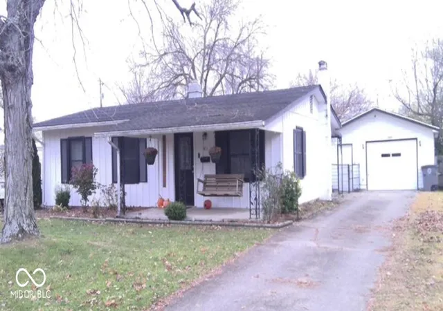 3rd image of 451 Western Pkwy, Seymour, IN 47274 | MLS# 22120484