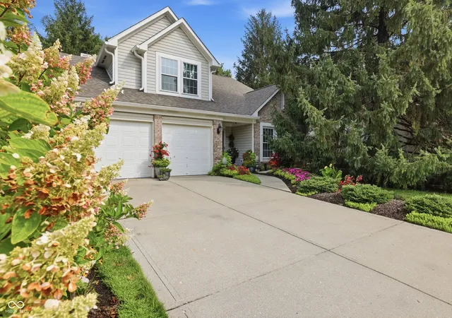 Photo 2 of Single family home for sale at 7020 Antelope Blvd, Indianapolis, IN 46278 | MLS# 22120496 | Listing updated on 2026-09-25