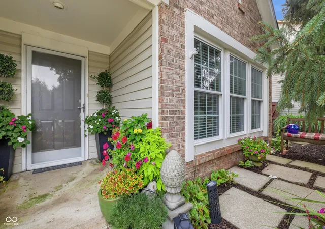 Photo 3 of Single family home for sale at 7020 Antelope Blvd, Indianapolis, IN 46278 | MLS# 22120496 | Listing updated on 2026-09-25