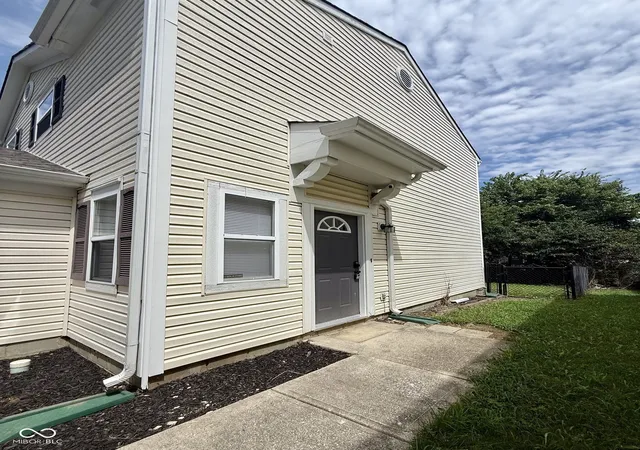 2nd image of 4483 Connaught East D, Plainfield, IN 46168 | MLS# 22120532