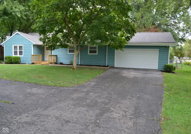 1st image of 6441 S Arlington Ave, Indianapolis, IN 46237 | MLS# 22120536