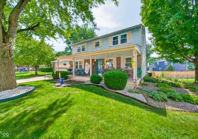 1st image of 450 Meadow Cir, Greenwood, IN 46142 | MLS# 22120545