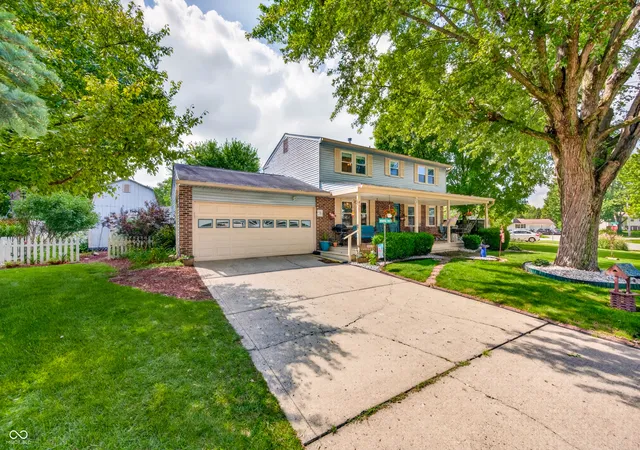 2nd image of 450 Meadow Cir, Greenwood, IN 46142 | MLS# 22120545