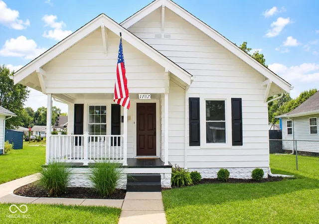 1st image of 1707 W 8th St, Anderson, IN 46016 | MLS# 22120552