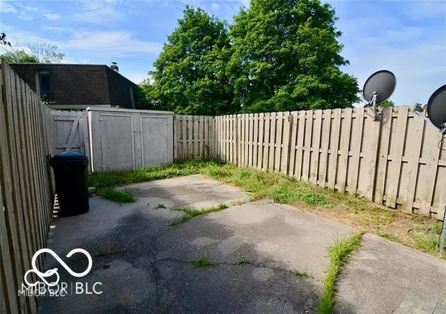 14th image of 7445 Countrybrook Dr, Indianapolis, IN 46260 | MLS# 22120554