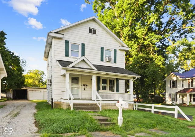 Photo 1 of Single family home for sale at 317 W Thompson St, Sullivan, IN 47882 | MLS# 22120558 | Listing updated on 2026-08-20