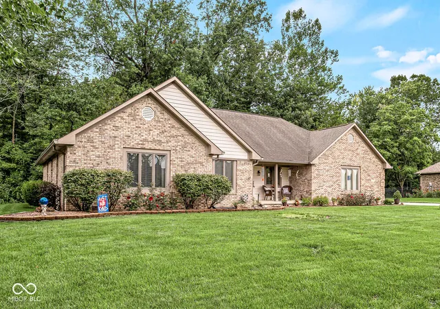 1st image of 1714 Cardinal Ln, Brownsburg, IN 46112 | MLS# 22120564