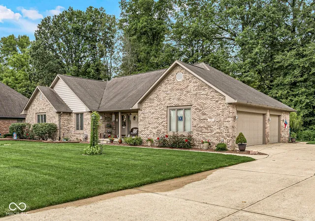 3rd image of 1714 Cardinal Ln, Brownsburg, IN 46112 | MLS# 22120564