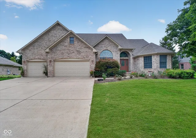 1st image of 4365 W Woodbridge Ln, New Palestine, IN 46163 | MLS# 22120566