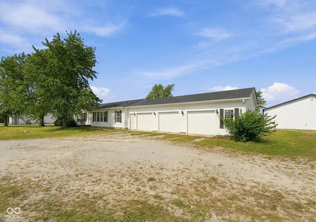 Photo 3 of Sale Pending at 8444 W 500 South, Lapel, IN 46051 | MLS# 22120573 | Listing updated on 2026-09-20