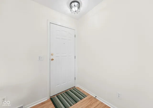 Photo 4 of Sale Pending at 8444 W 500 South, Lapel, IN 46051 | MLS# 22120573 | Listing updated on 2026-09-20