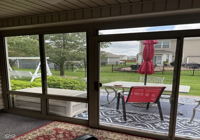 5th image of 1435 Colony Park Dr, Greenwood, IN 46143 | MLS# 22120581