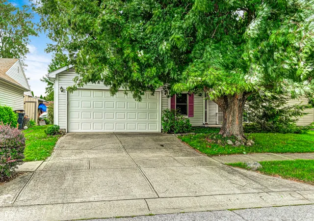 2nd image of 40 Ashwood Cir, Brownsburg, IN 46112 | MLS# 22120589