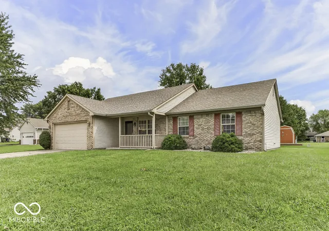 1st image of 35 Morningside Ct, Whiteland, IN 46184 | MLS# 22120593