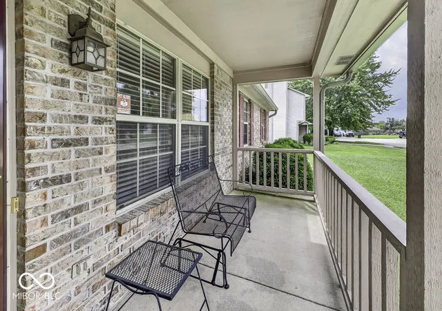 Photo 3 of Single family home for sale at 35 Morningside Ct, Whiteland, IN 46184 | MLS# 22120593 | Listing updated on 2026-10-07