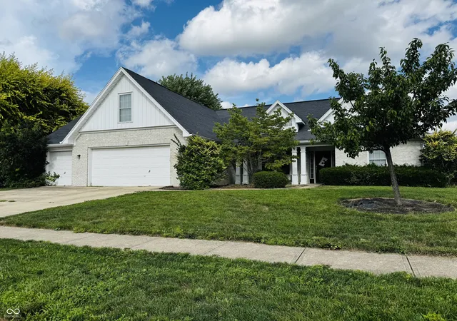 1st image of 1071 Bennington Ct, Greenwood, IN 46143 | MLS# 22120596