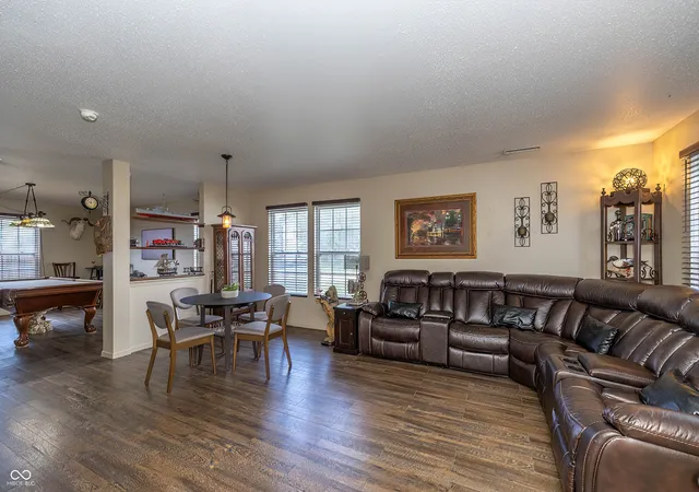5th image of 1376 Broyles Ln, Indianapolis, IN 46231 | MLS# 22120602