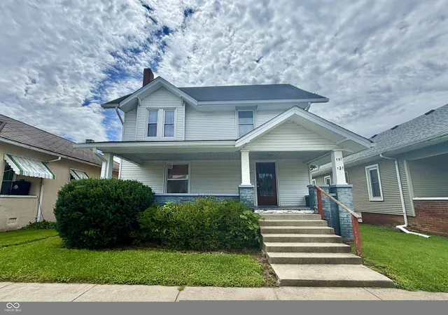 1st image of 131 2nd St, Shelbyville, IN 46176 | MLS# 22120603