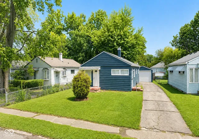 3rd image of 5320 E 19Th St, Indianapolis, IN 46218 | MLS# 22120608