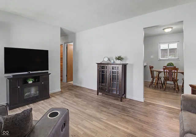 Photo 3 of Single family home for sale at 1913 Hawthorne Dr, Plainfield, IN 46168 | MLS# 22120609 | Listing updated on 2026-10-05