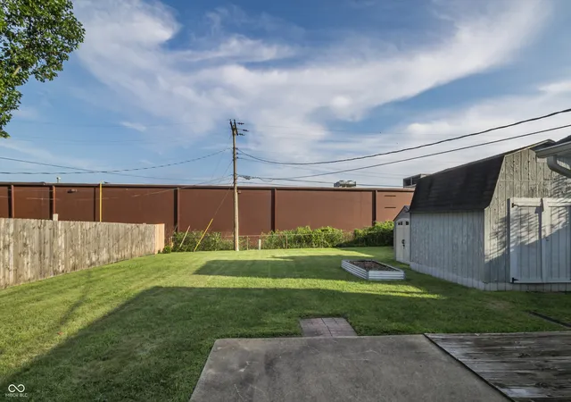 4th image of 1913 Hawthorne Dr, Plainfield, IN 46168 | MLS# 22120609